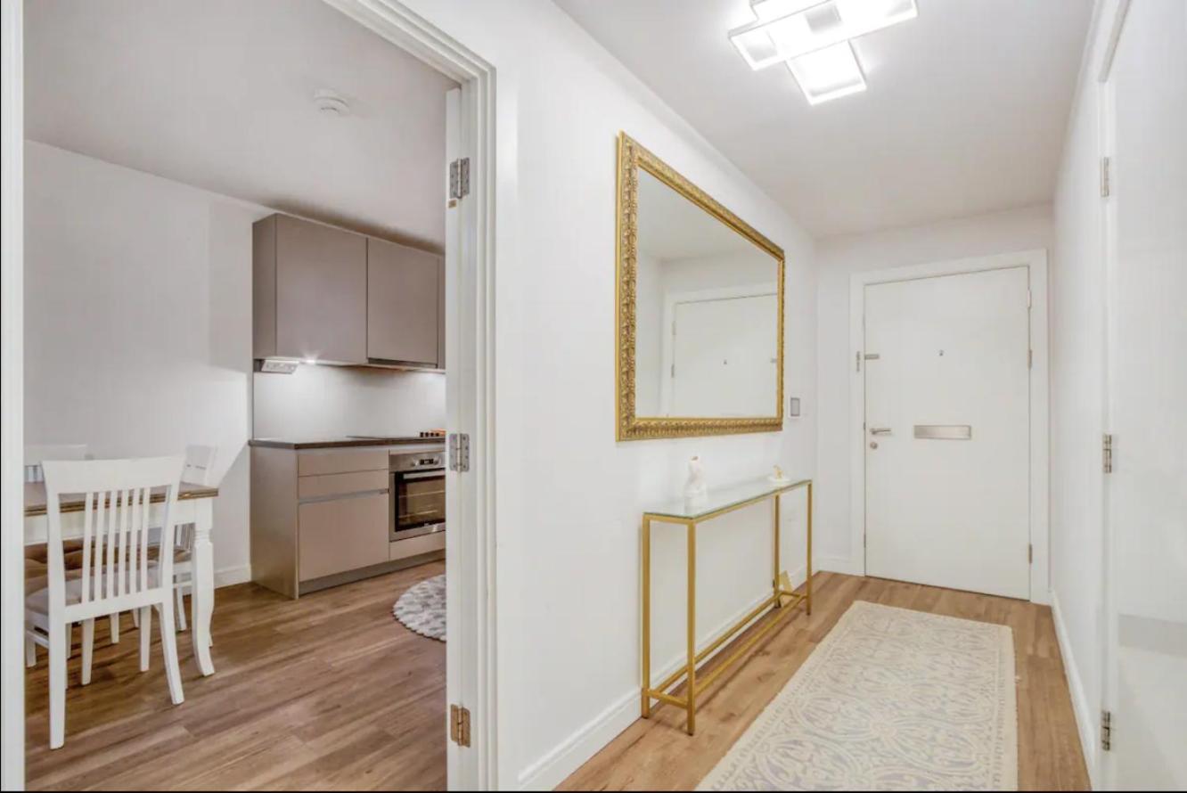 ロンドンChelsea Chic: An Upscale And Modern Flatアパートメント エクステリア 写真